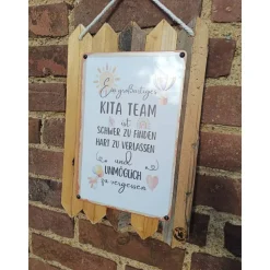 Blechschild auf Altholz - Kita Abschied - Geschenk für Erzieher/in - Schulkind Deko  Deko auf Altholz Landhaus 40 x 25cm