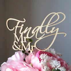 Blumen- / Tortenstecker "Finally Mr & Mrs" aus Holz, Caketopper, Tortentopper, Blumenstecker, Blumengesteck, Schriftzug
