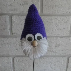 Blumenstecker / Pflanzenstecker Wichtel mit Kulleraugen - lila/flieder