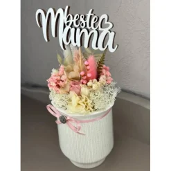 blumiges Muttertags Gesteck in frisches Farben und vielen verschiedenen Trockenblumen