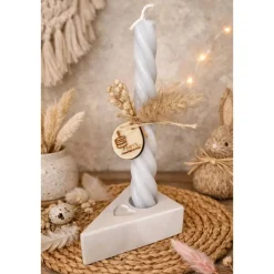 Boho Kerzenhalter mit gedrehter Stabkerze – natürliche Dekoration