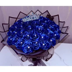 Bouquet mit 50 handgefertigten Satinrosen