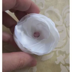 Braut Kopfschmuck weiß Stoffblume Haarklammer rosa Perle "Petite Rose" Hochzeit Brautschmuck