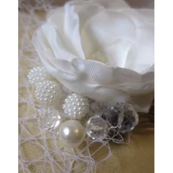Brautkamm Haarkamm Creme Weiß Satin Blume Brautschmuck Kamm Stoffblume mit Perlen 