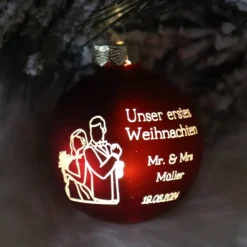 Brautpaar Unser erstes Weihnachten - Personalisierte Weihnachtskugel mit Lasergravur