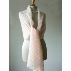 Brautstola, Brautschal, pastell lachs rose, Hochzeitsstola aus Mohair, gestrickte Mohairstola, Strickstola, Umschlagtuch, Mohairstola