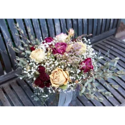 Brautstrauss Boho asymmetrisch Blumenstrauss aus ungespritzten getrockneten Rosen, Eukalyptus,etc. (teils Bio-Trockenblu
