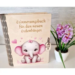 Buchbox Erinnerungsbuch „Für den neuen Erdenbürger“ – Personalisiertes Geschenk aus Birkensperrholz