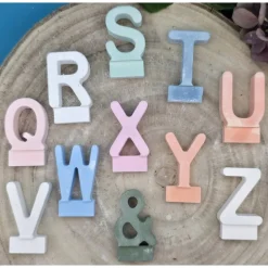 Buchstabensteckerchen in Pastell – Handgemachte Steckerchen zum Kombinieren