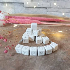 Buchstabenwürfel, Würfel mit Buchstaben, Würfel Perlen, Würfel als Perle, Würfel Buchstaben, Buchstaben Perlen