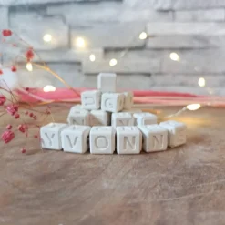 Buchstabenwürfel, Würfel mit Buchstaben, Würfel Perlen, Würfel als Perle, Würfel Buchstaben, Buchstaben Perlen