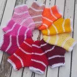 bunt gestreifte Adventskalender Söckchen * gehäkelt * 24 Socken * Weihnachtskalender