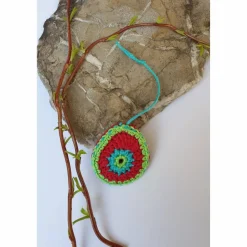 Bunte gehäkelte Wende-Ostereier