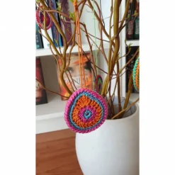 Buntes gehäkeltes Wende-Osterei