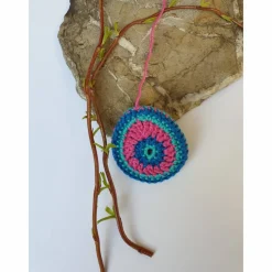 Buntes gehäkeltes Wende-Osterei