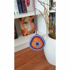 Buntes gehäkeltes Wende-Osterei