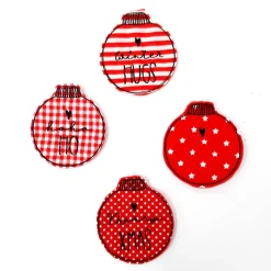 Christbaumkugeln aus Stoff im 4er Set, Geschenkanhänger bestickt