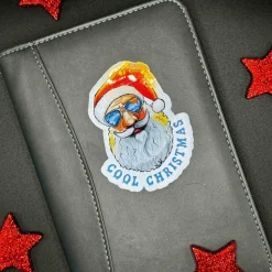 Cool Christmas holografischer Vinylsticker Motiv Santa mit Sonnenbrille | handgemachter Weihnachtsaufkleber
