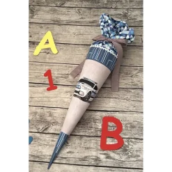 coole Schultüte aus Stoff in Blau und Grau mit Polizeiauto