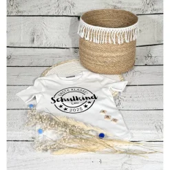 Cooles T-Shirt Schulkind 2025 mit Name des Kindes, personalisiert, Erstklässler, Geschenk zur Einschulung