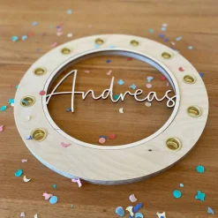 Dein Geburtstagskranz mit 10 Kerzenhaltern & personalisiertem Einleger – Selbstgemachte Holzdeko