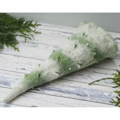 Deko Filz Tannenbaum aus dem Naturmaterial Wolle in Handarbeit gefilzt;