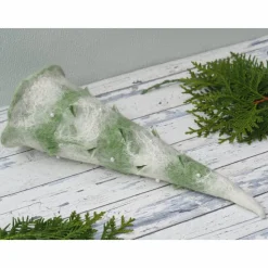 Deko Filz Tannenbaum aus dem Naturmaterial Wolle in Handarbeit gefilzt;