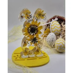 Deko Hase mit echten Blüten gelb