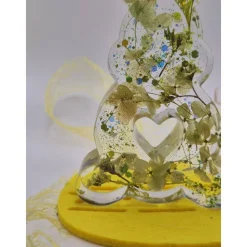 Deko Hase mit echten Blumen Hellgrün