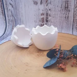 Dekoei Behältnis aus Keraflott – Stilvolle Osterdekoration in Ei-Form