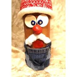 Dekofigur JEANS-OPA Weihnachtswichtel witzige Upcyclingfigur aus Glasflasche m. handgestricktem Mützchen