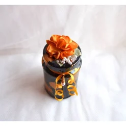 Dekoglas mit Banderole, Stoffblume und Satinband, schwarz-gold