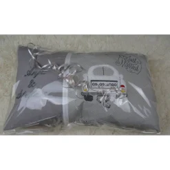 Dekokissen, Hochzeitkissen, Sofakissen, Namenskissen, Kuschelkissen, bestickt, personalisiert