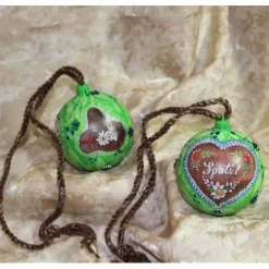 Dekokugeln 2er Set WIESNGAUDI Acrylmalerei auf Kunststoffkugel Serviettentechnik Hängedeko Kugeln Oktoberfestdeko