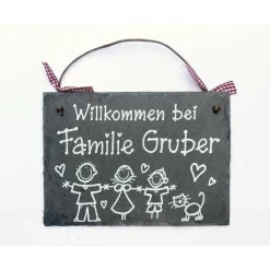 dekoratives Schieferschild für Familien, Türschild aus Schiefer, Haustürschild mit Name personalisiert, edles Geschenk für jeden Anlass, Willkommensschild mit Figuren