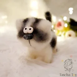 Design Katze Dekofigur in verschiedenen Farben,  Katze gehäkelt und ausgemalt per Hand