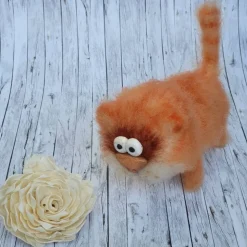 Design Wohndeko Figur, Flauschige gehäkelte Katze in verschiedenen Farben, handgemachte Katze, Wohndeko Katze, realistis