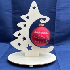 Die Welt ist schön, weil du drauf bist - Personalisierte Weihnachtskugel mit Lasergravur