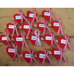 Dirndl-Anstecker Herz Wollfilz – Personalisiertes Wiesn-Glubberl & Trachtenbrosche mit Wunschbeschriftung