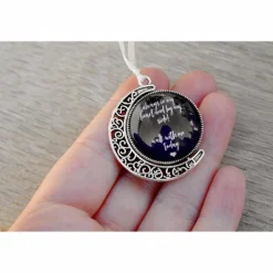 Doppelseitiges Memorial Mond Anhänger für Brautstrauß mit Platz für zwei Fotos – Handgefertigt, personalisierbar