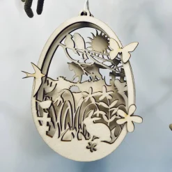 Dreilagiges Ei zum Aufhängen, plastische Frühlingsdeko in Eiform