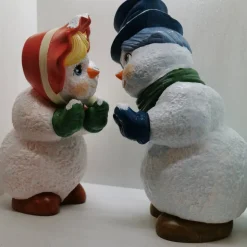 Drolliges Schneemannpärchen aus Keramik