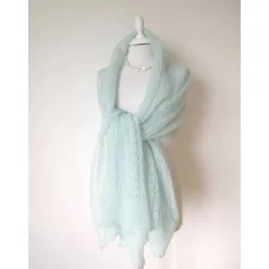 Duftiger Brautschal aus Mohair in Aquamarinblau, Hochzeitsstola gestrickt, weiches Umschlagtuch