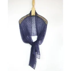 Dunkelblauer zarter Schal aus Kid-Mohair, leichtes Tuch für Trachtenhochzeit, gestrickte Stola marineblau, Geschenk Frau
