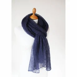 Dunkelblauer zarter Schal aus Kid-Mohair, leichtes Tuch für Trachtenhochzeit, gestrickte Stola marineblau, Geschenk Frau