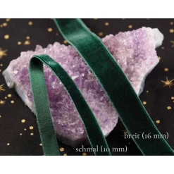 Dunkelgrünes Samthalsband für das Oktoberfest – Handgemachte Trachtenkette als eleganter Dirndl Schmuck