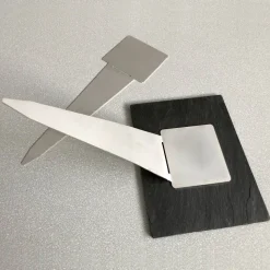 Eckige Schiefertafel als Gedenkstein oder Grabstein | wetterfest und handgemacht | Gravur von Namen und Datum