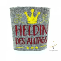 Edelstahl Flachmann bestickt 200 ml Heldin des Alltags Ski Skifahren Hüttenzauber Apres Ski Skihaserl  Schnapsflasche Hammer Schraubenschlüssel Hausmeister Weihnachten Frauenflachmann