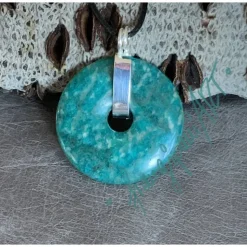 Edelstein-Donutkette  mit grün/türkis leuchtendem AMAZONIT und einer polierten  Spange in 925er Silber