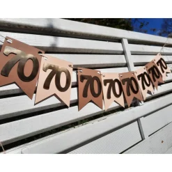 Edle Girlande zum 70. Geburtstag in Beige und Gold. Wimpel, Wimpelkette in angesagten Trendfarben